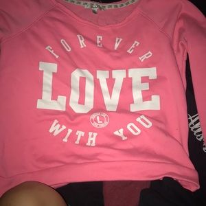 drop off shoulder, pink sweater !!!